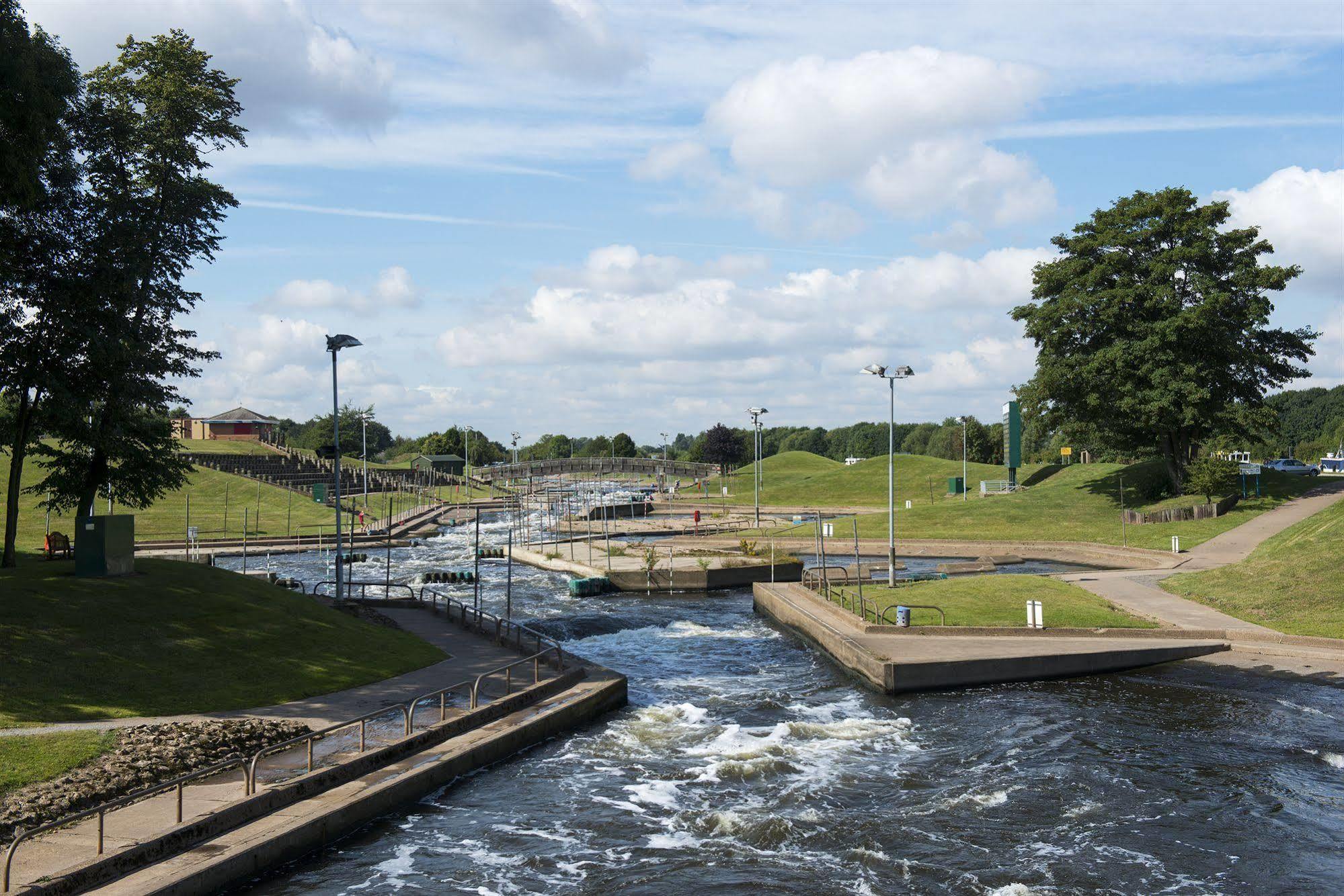 Holme Pierrepont Country Park Home Of The National Water Sports Centre Nottingham Kültér fotó